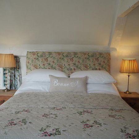 Nightingale Cottage Bed And Breakfast Chichester Extérieur photo