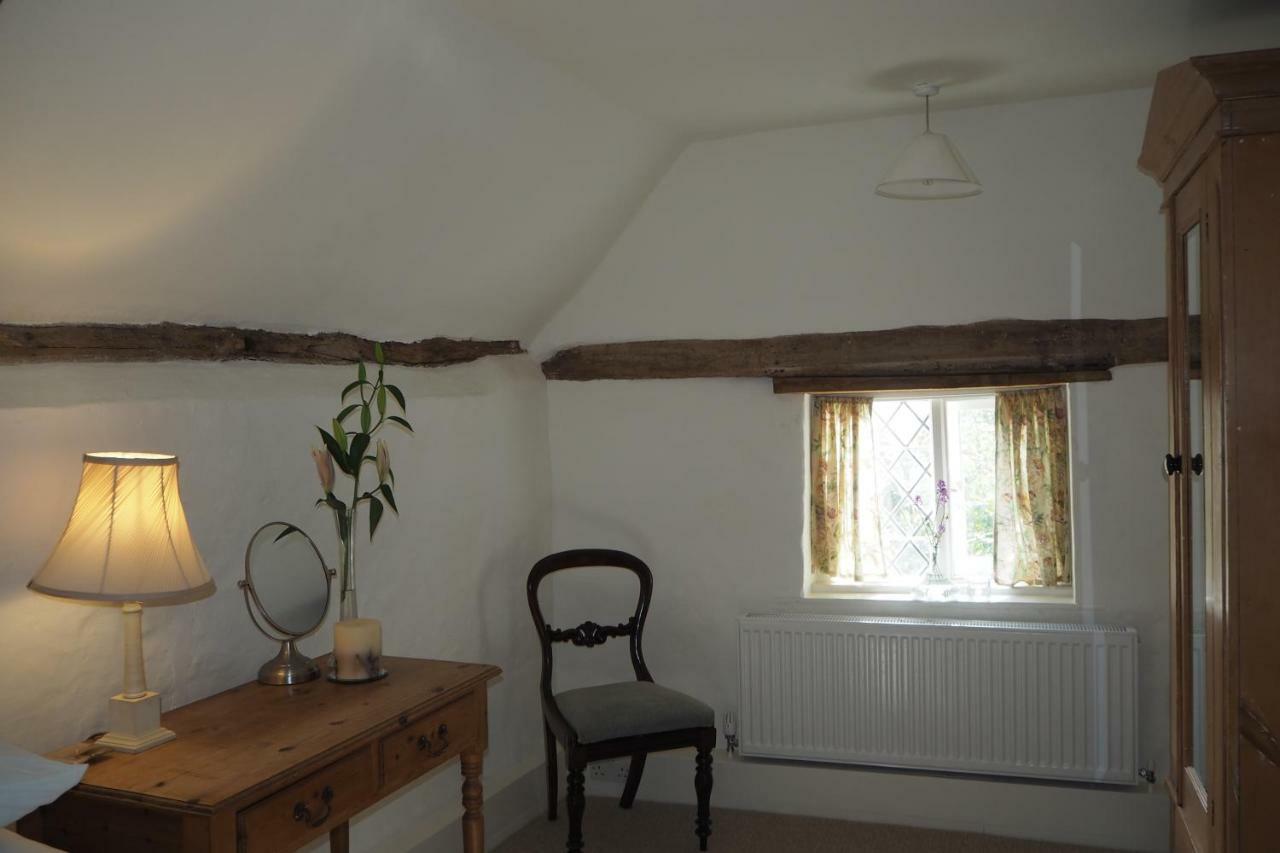 Nightingale Cottage Bed And Breakfast Chichester Extérieur photo